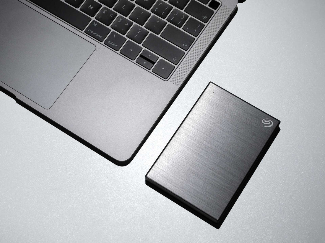 Daten sichern wie ein Profi: Backup-Tipps für deine Abschlussarbeit