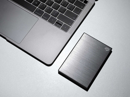 Daten sichern wie ein Profi: Backup-Tipps für deine Abschlussarbeit